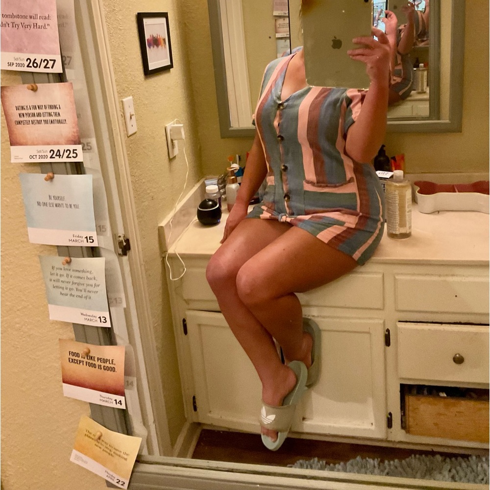 NEW LISTING ‼️SHOW ME YOUR MUMU Dress - Picture 2 of 16